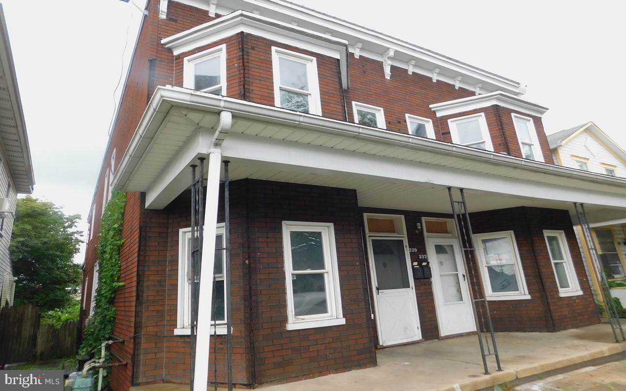 229 Race Street - Photo 1