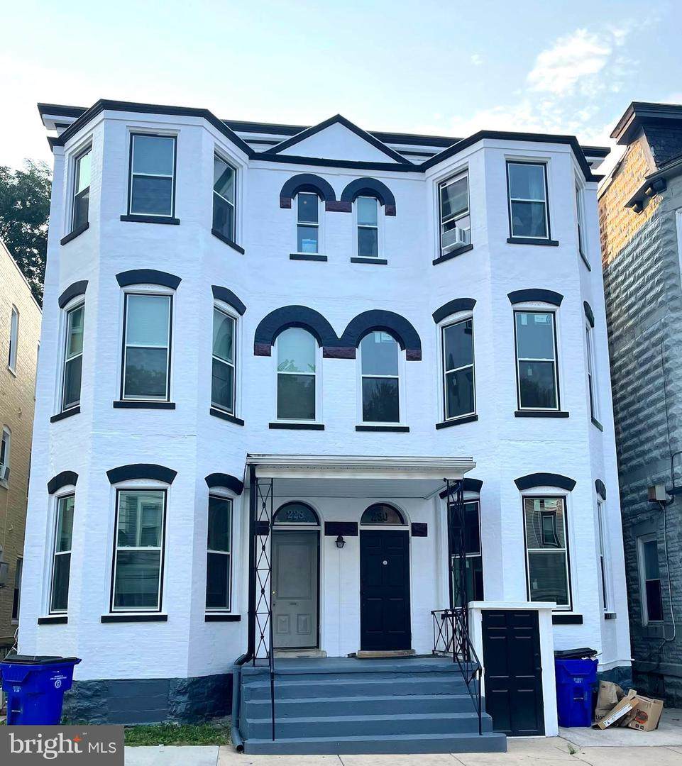 230 Summit Avenue - Photo 1