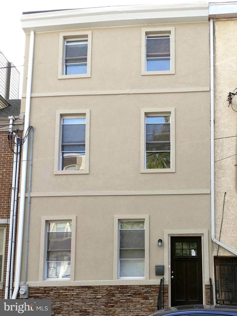 124 Laurel Street - Photo 1