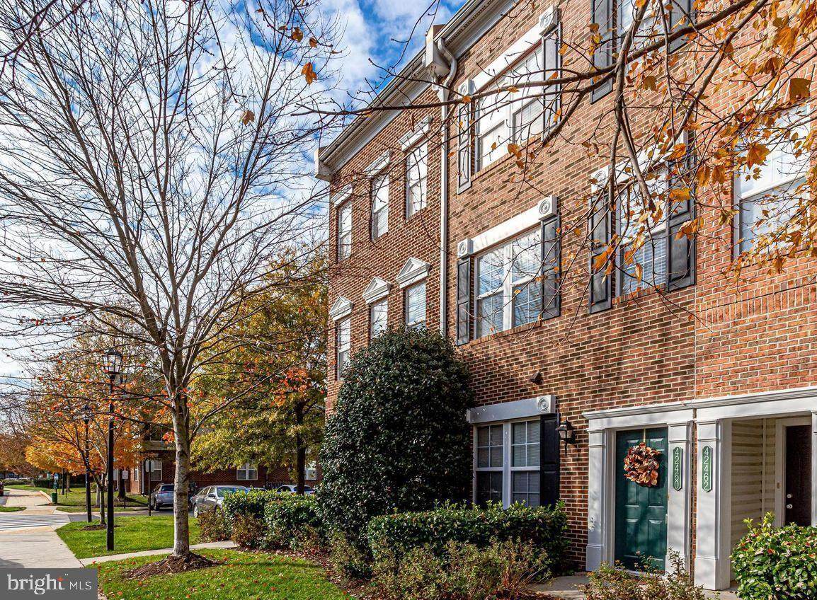 42460 Hollyhock Terrace - Photo 1