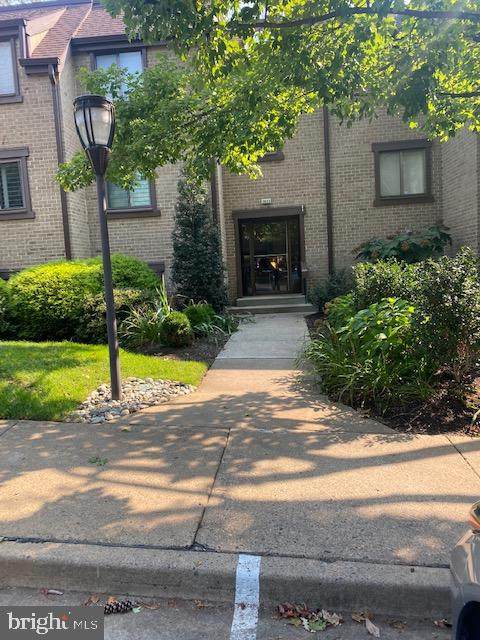 1633 Parkcrest Circle - Photo 1