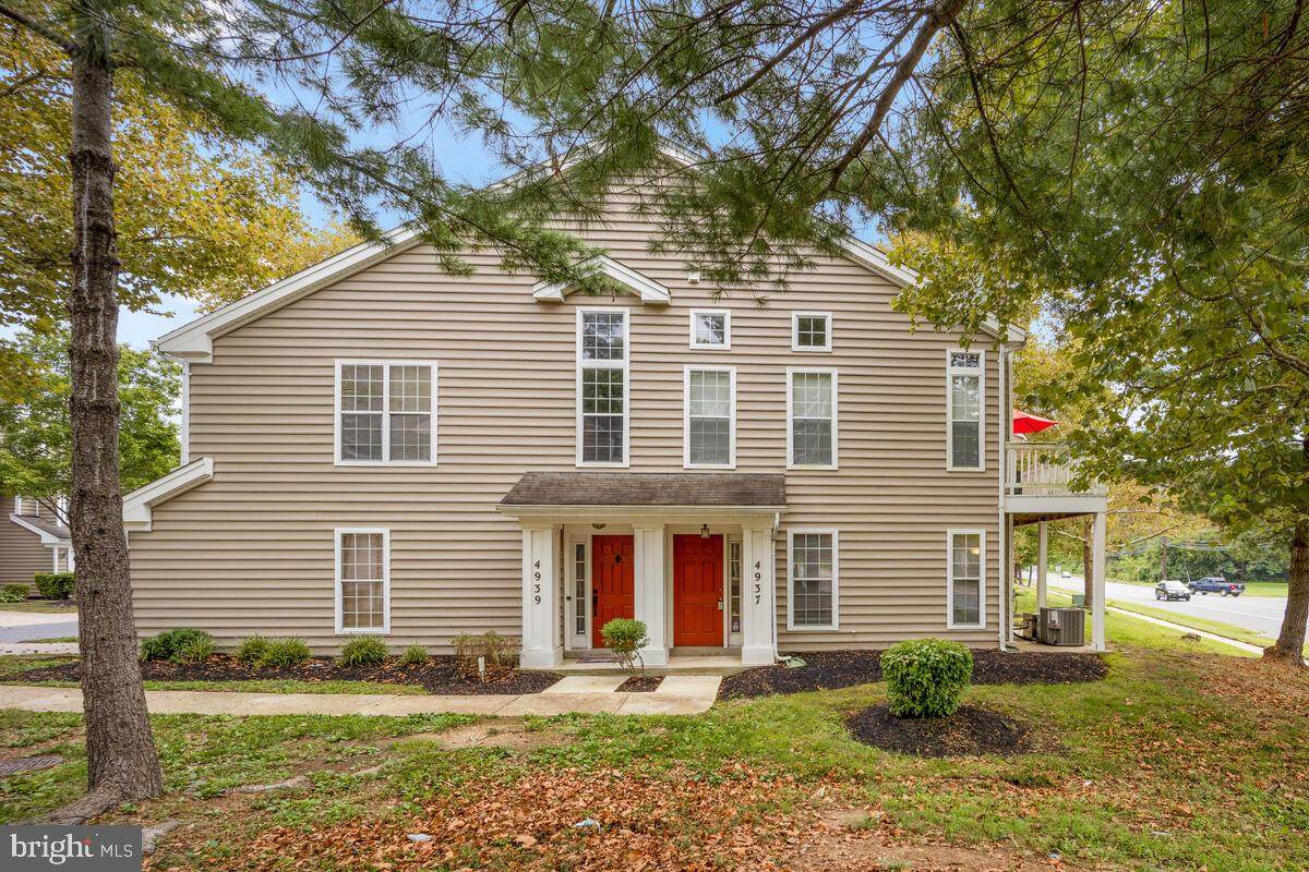 4937 King Patrick Way - Photo 1