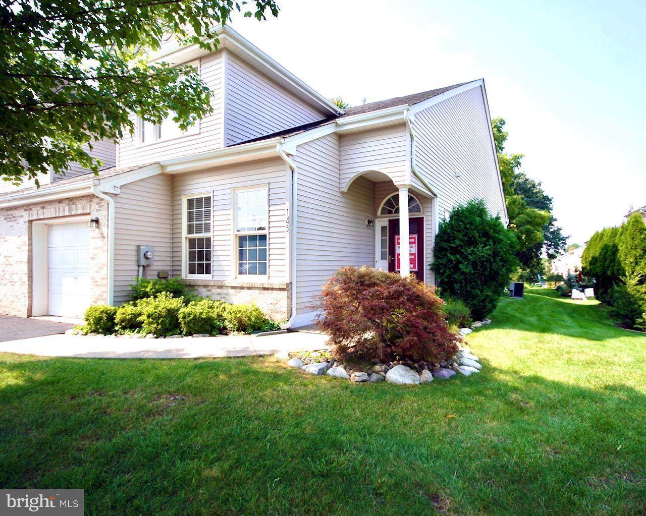 145 Saratoga Court - Photo 1