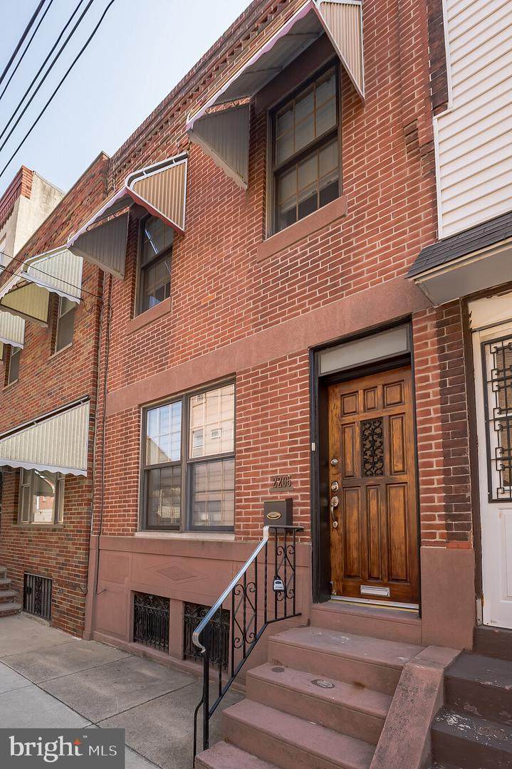 2205 Hicks Street - Photo 1
