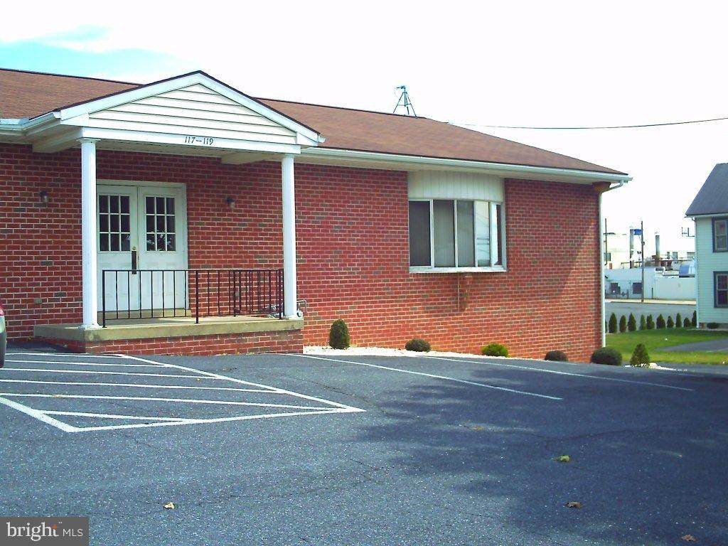 119 Custer Avenue - Photo 1