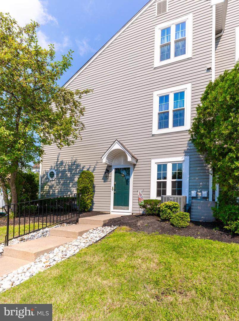 117 Devonshire Court - Photo 1