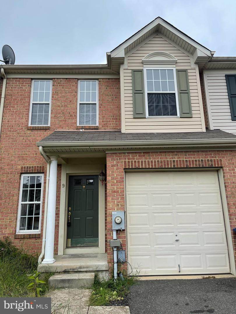 9 Poppyseed Drive - Photo 1