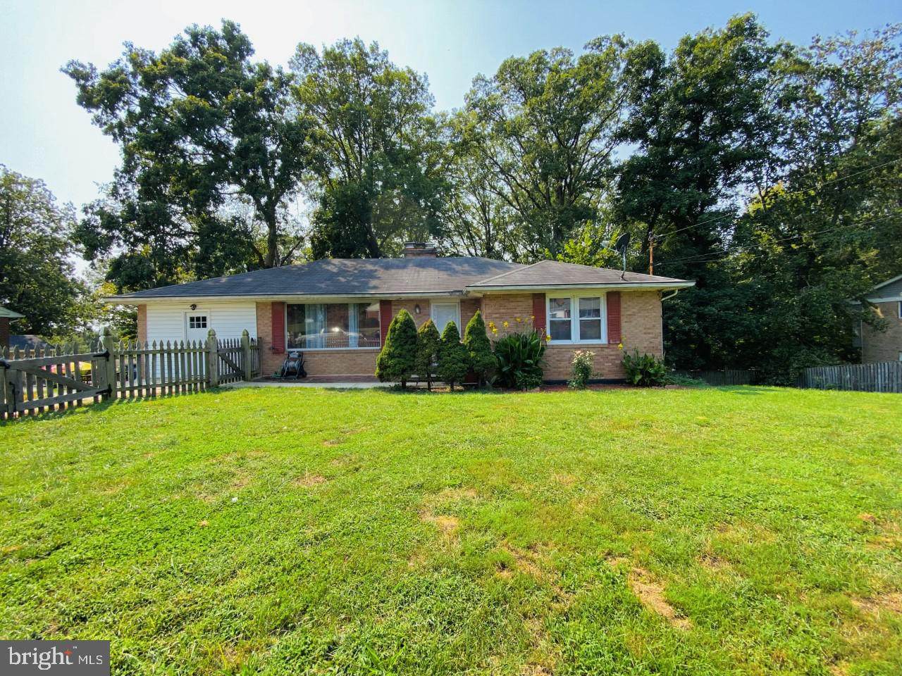3805 Hemlock Place - Photo 1