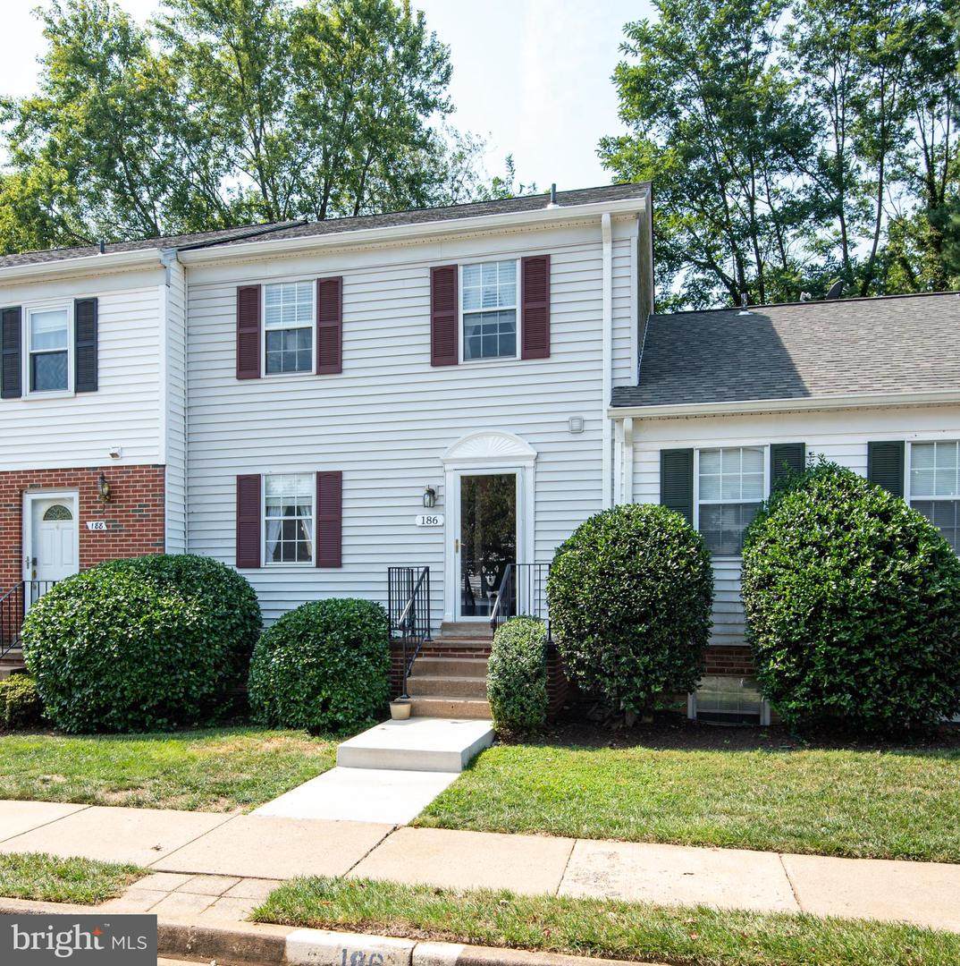 186 Fairfield Drive - Photo 1