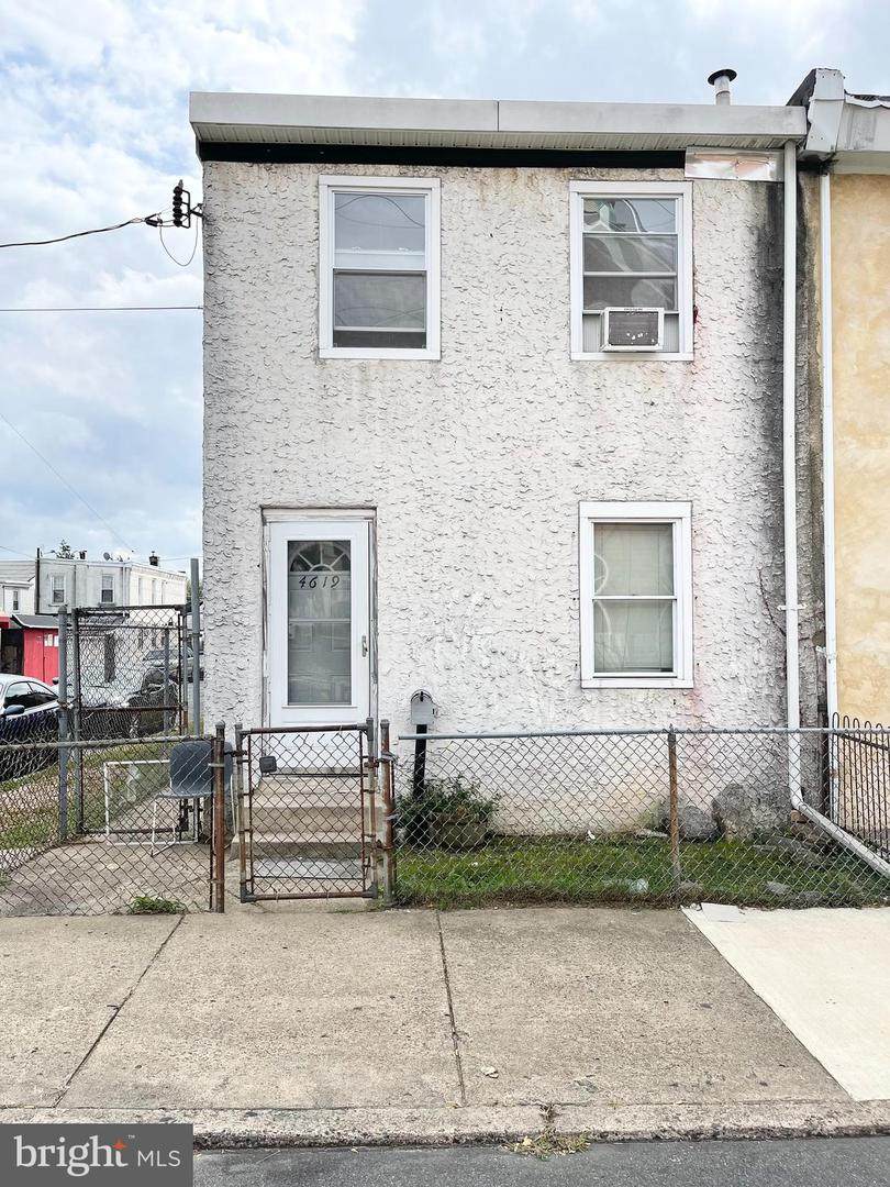 4619 Tackawanna - Photo 1