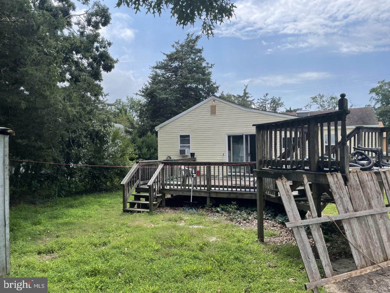 31 Cloverdale Avenue - Photo 1