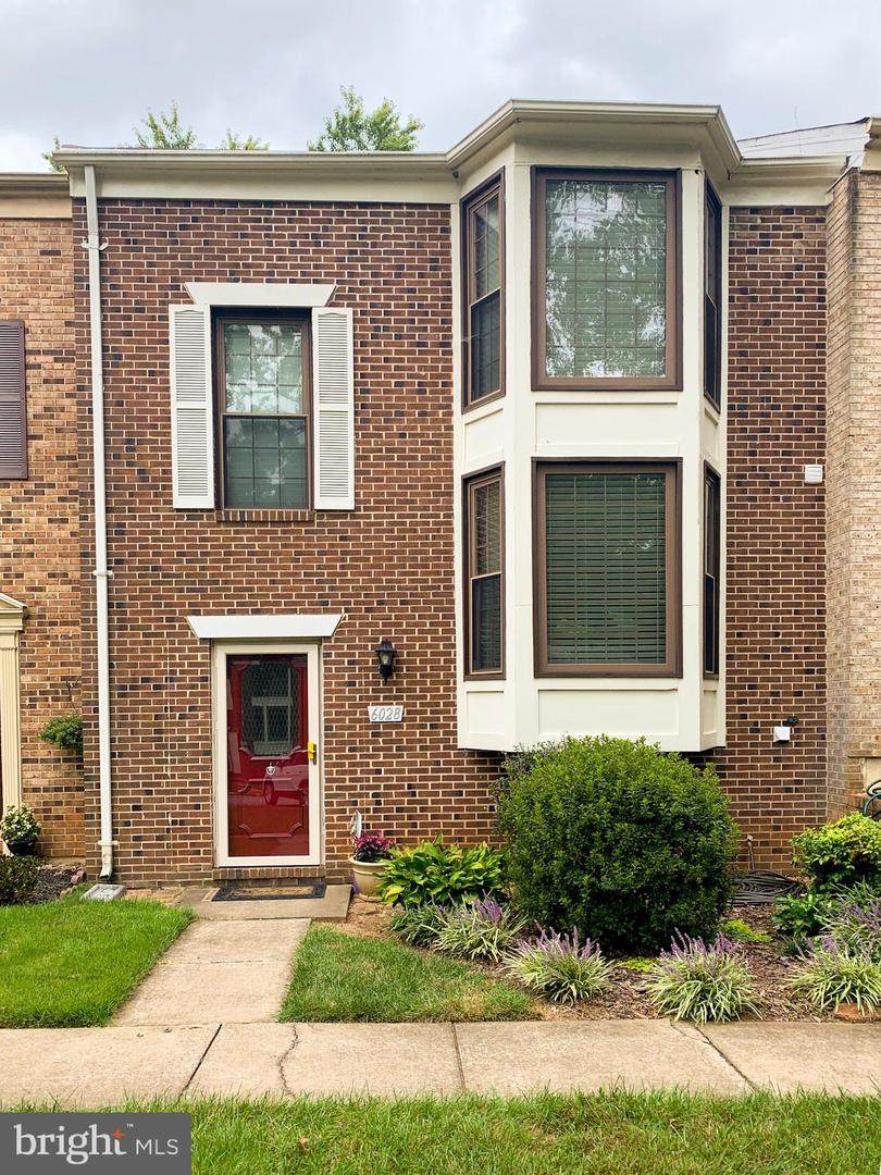 6028 Clerkenwell Court - Photo 1