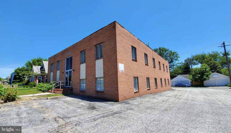 6607 York Road - Photo 1