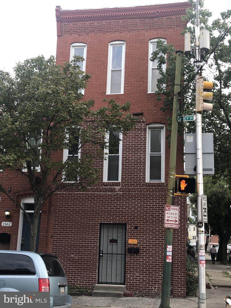 1564 Carey Street - Photo 1