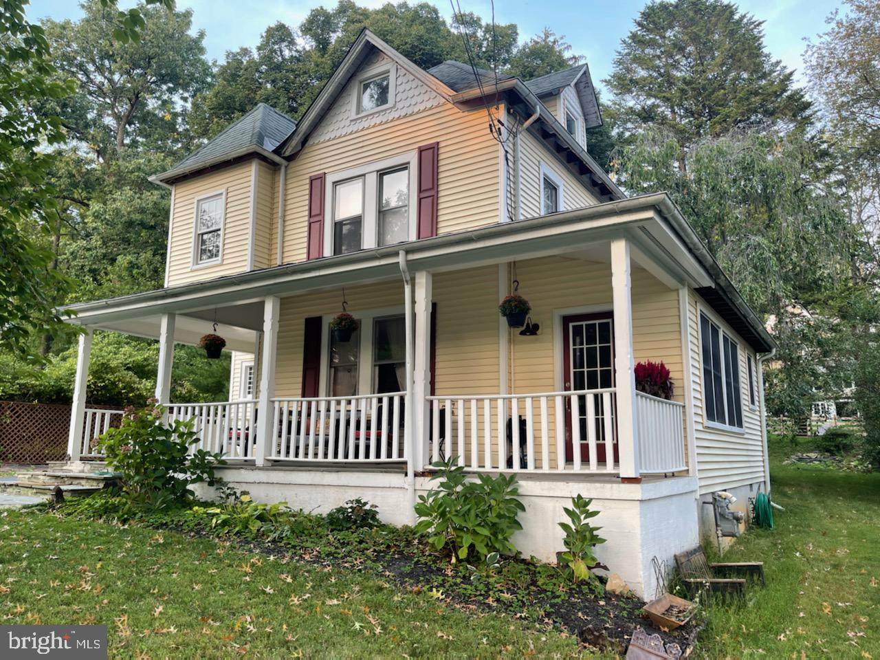 229 Warren Avenue - Photo 1