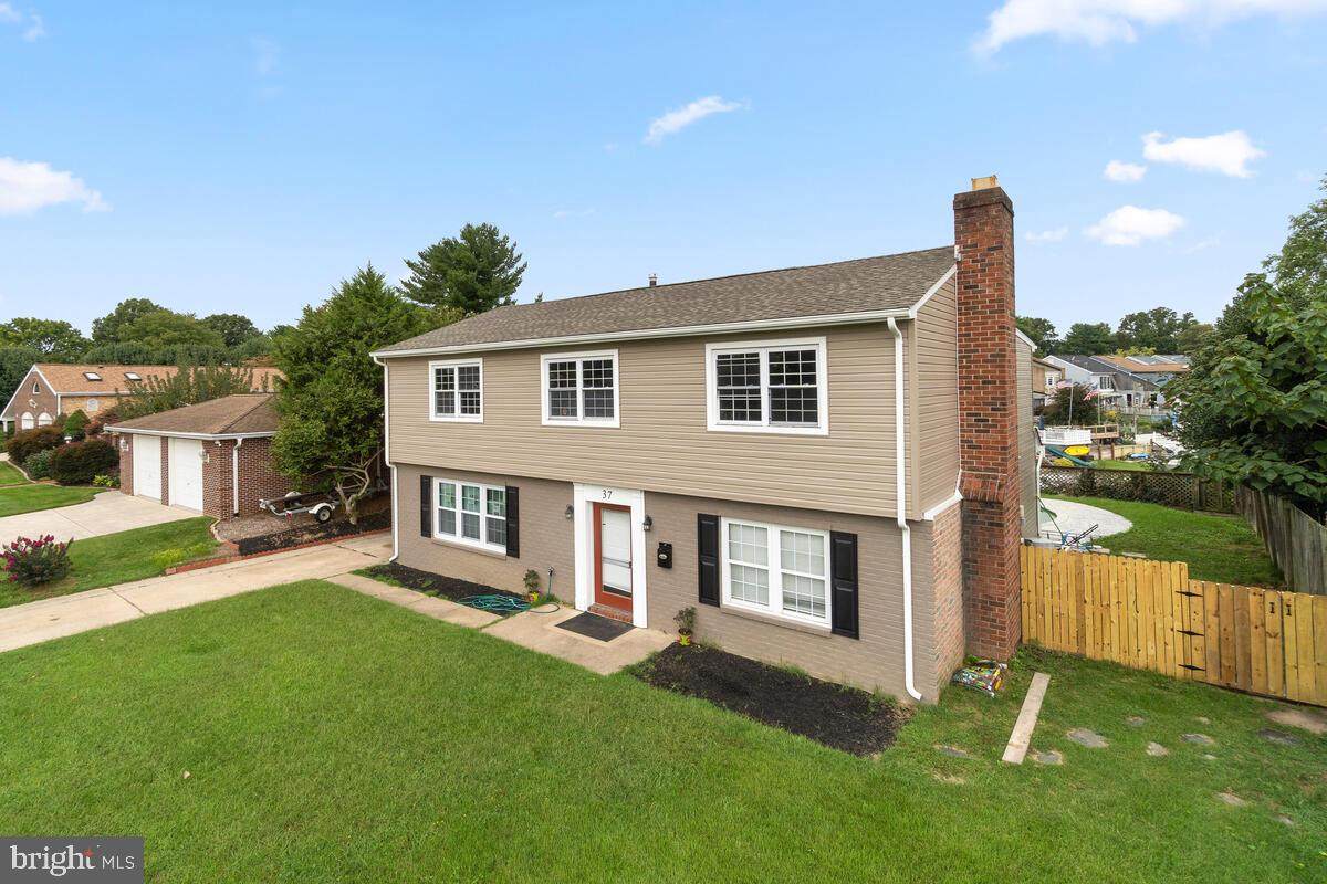 37 Neptune Drive - Photo 1