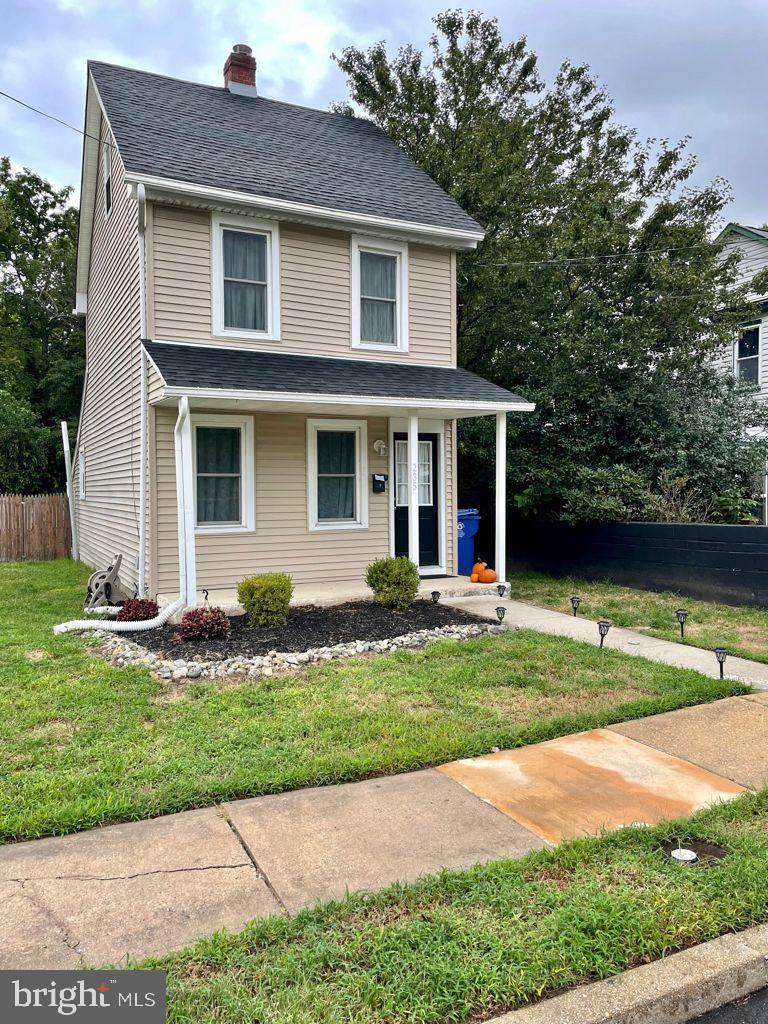 235 Chestnut Street - Photo 1