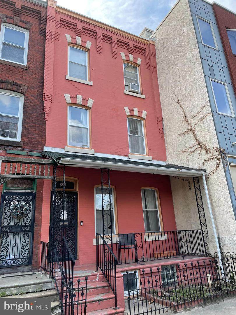 330 41ST Street - Photo 1