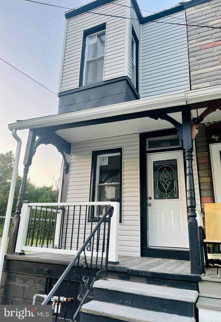 123 Schiller Street - Photo 1