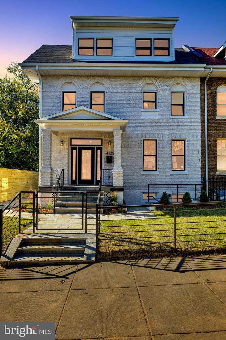 4320 Kansas Avenue - Photo 1