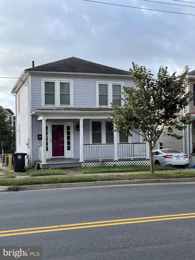 806 Lafayette Boulevard - Photo 1