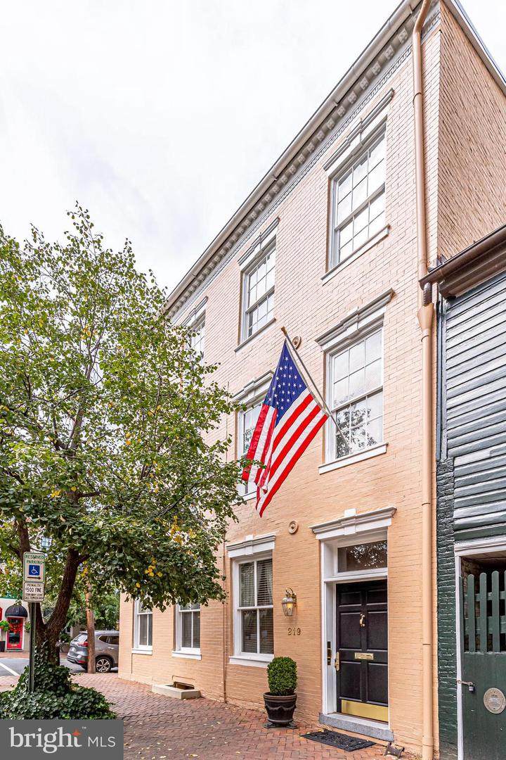 126 Fairfax Street - Photo 1