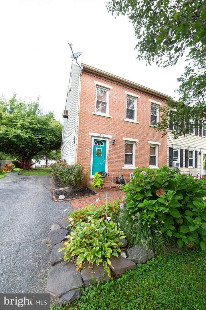 1623 Colchester Drive - Photo 1