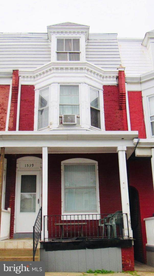 1539 Mulberry Street - Photo 1