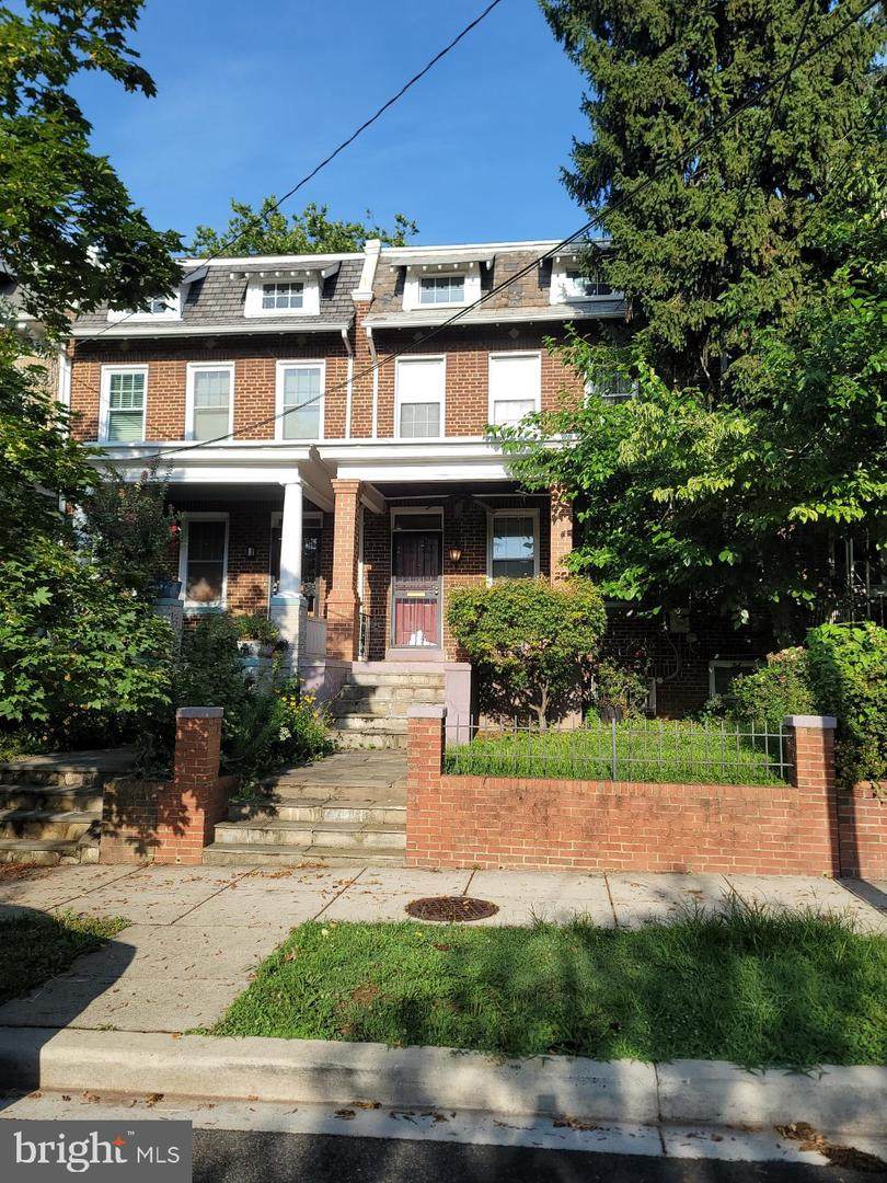 4316 15TH Street - Photo 1