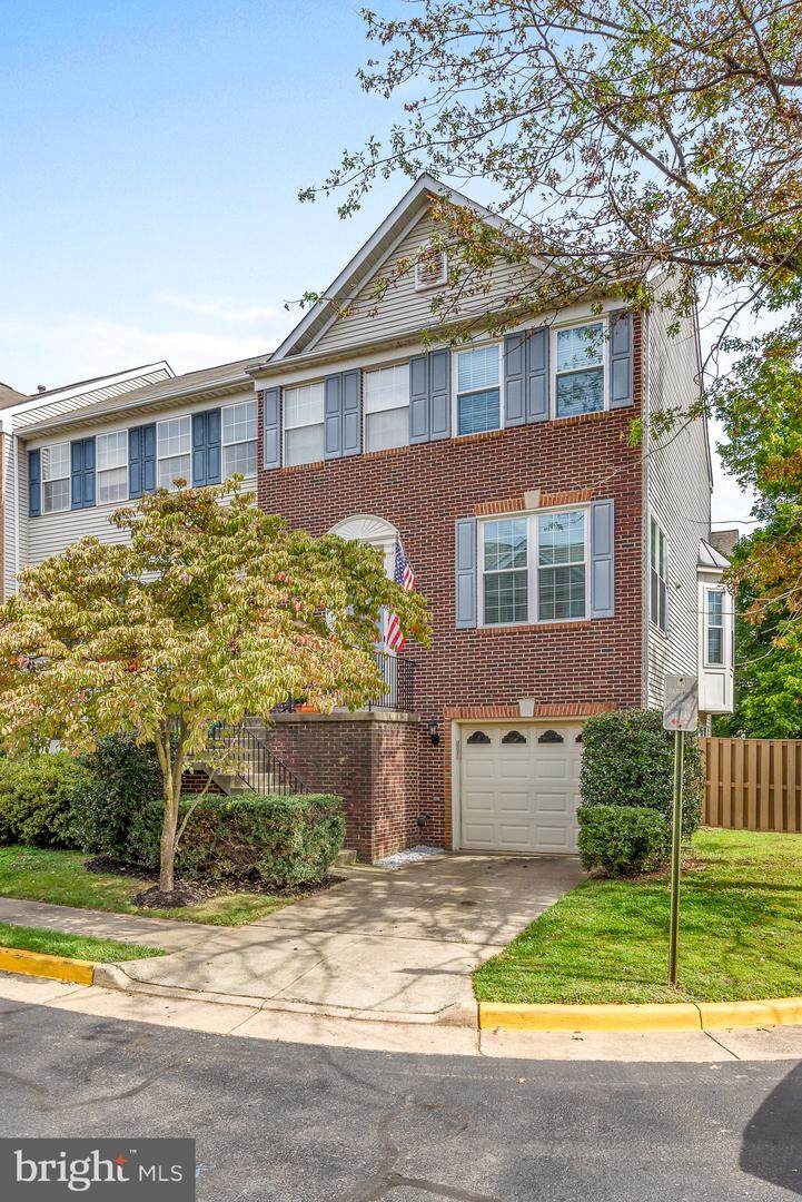 2913 Fairfax Metro Lane - Photo 1