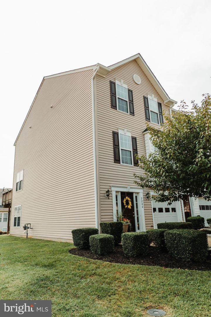 7200 Finch Lane - Photo 1