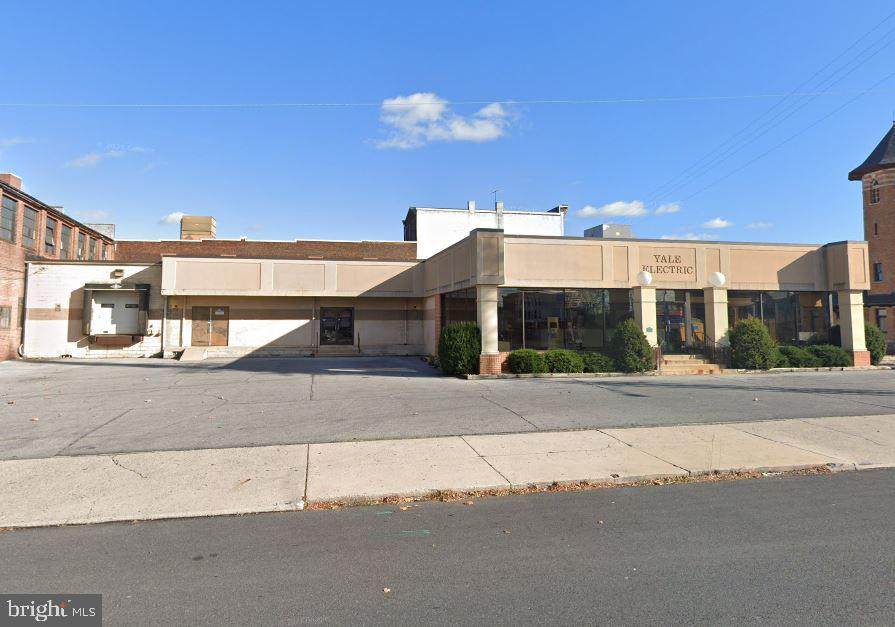 312 8TH Street - Photo 1