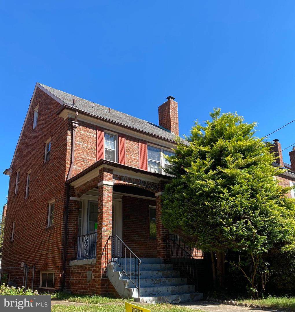1351 Tewkesbury Place - Photo 1