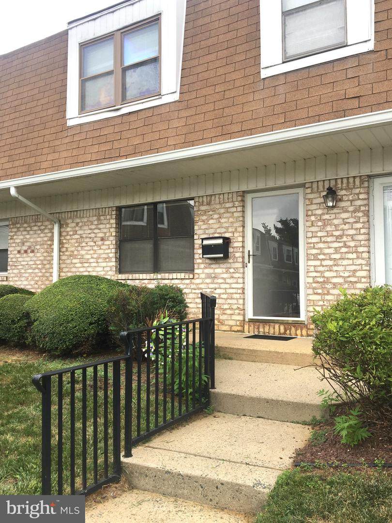 302 Silver Court - Photo 1
