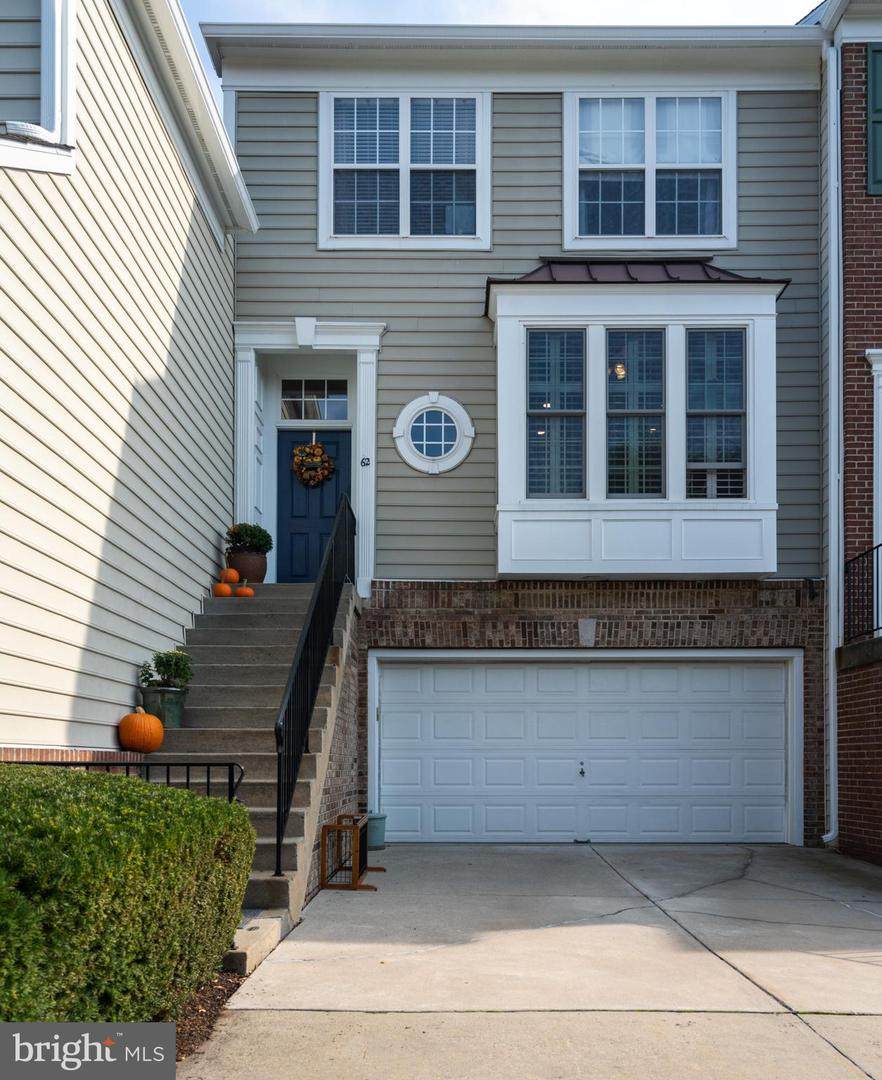 62 Charter Oak - Photo 1