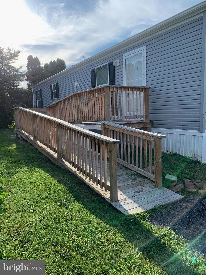 8 Woodland Lane - Photo 1
