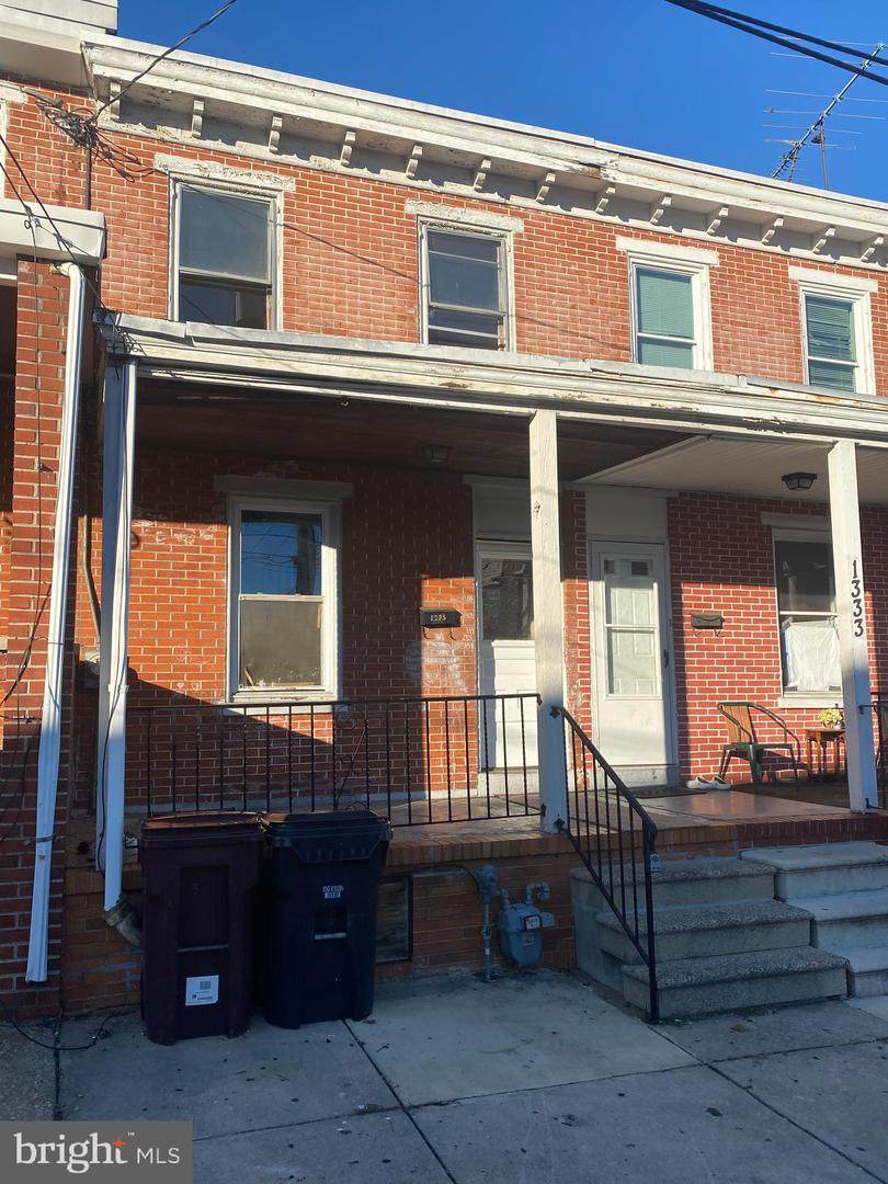 1335 Chestnut Street - Photo 1