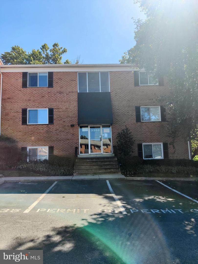 3368 Hewitt Avenue - Photo 1