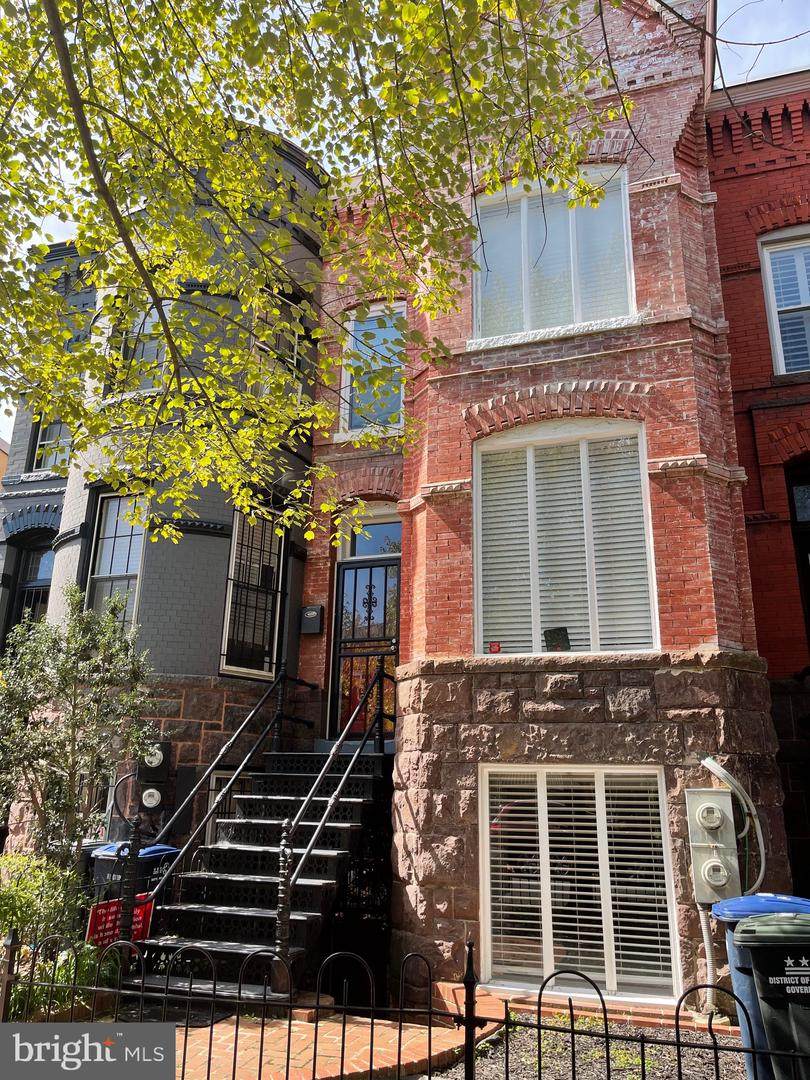 248 9TH Street - Photo 1