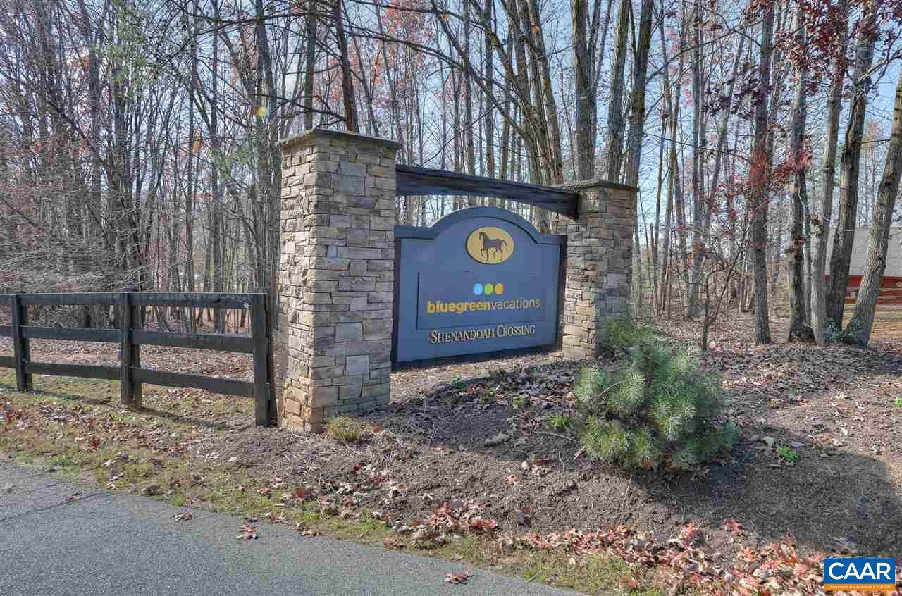 336 Country Club Dr - Photo 1