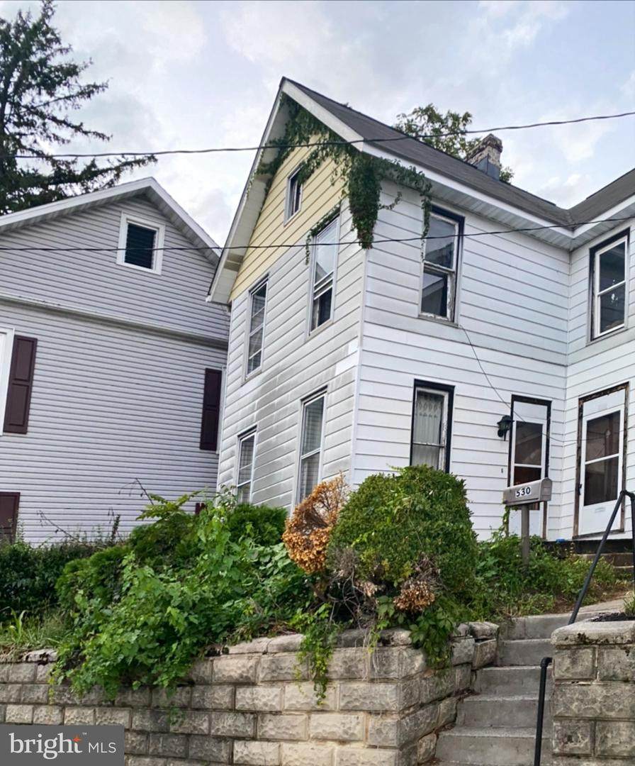 530 York Street - Photo 1