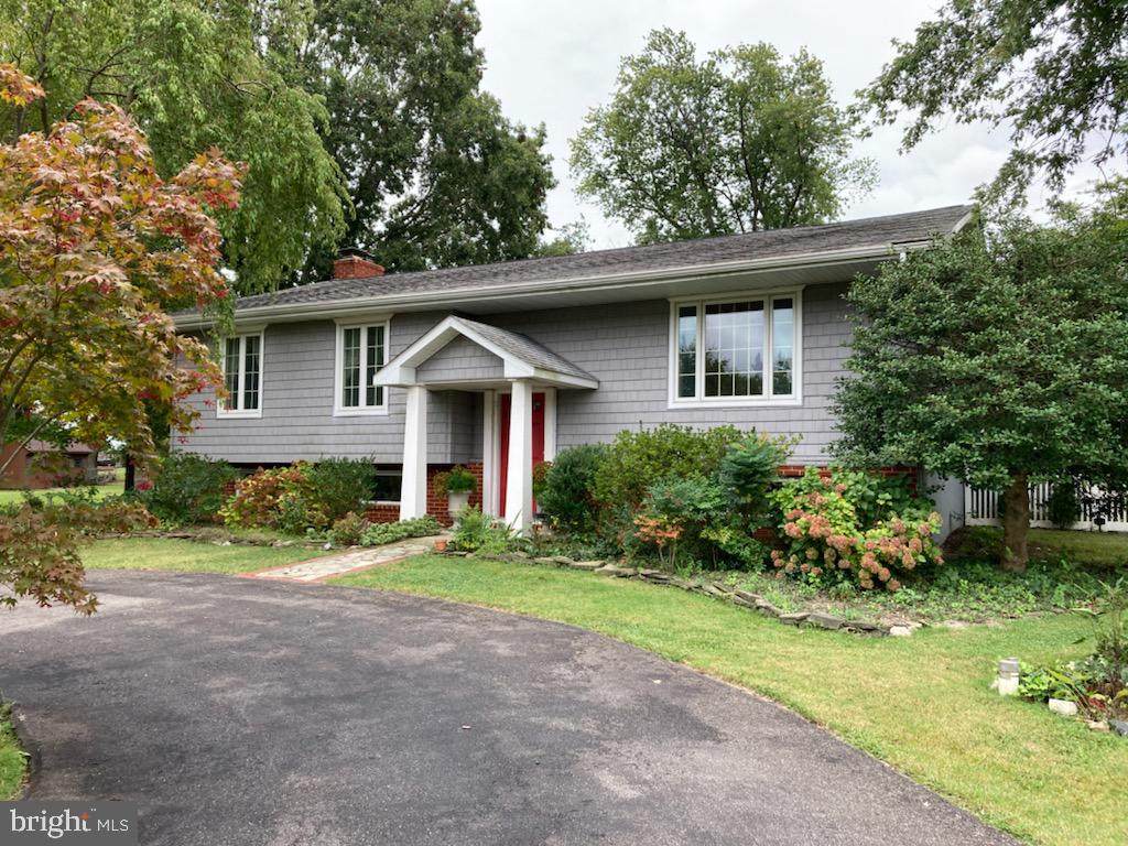 119 Lake View Drive - Photo 1