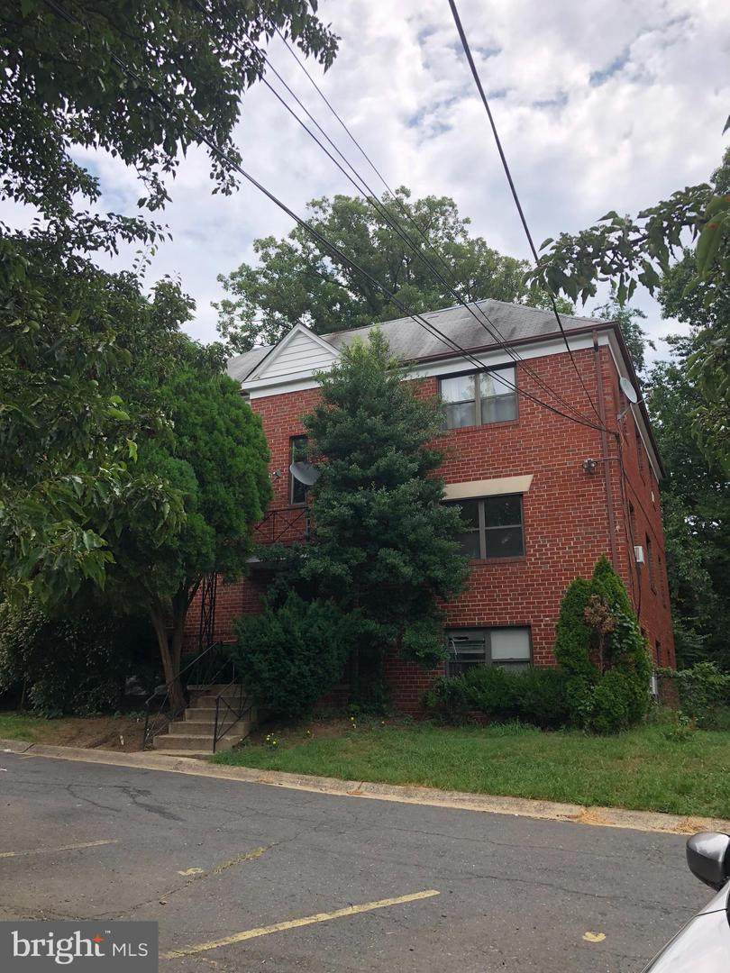 8711 Plymouth Street - Photo 1