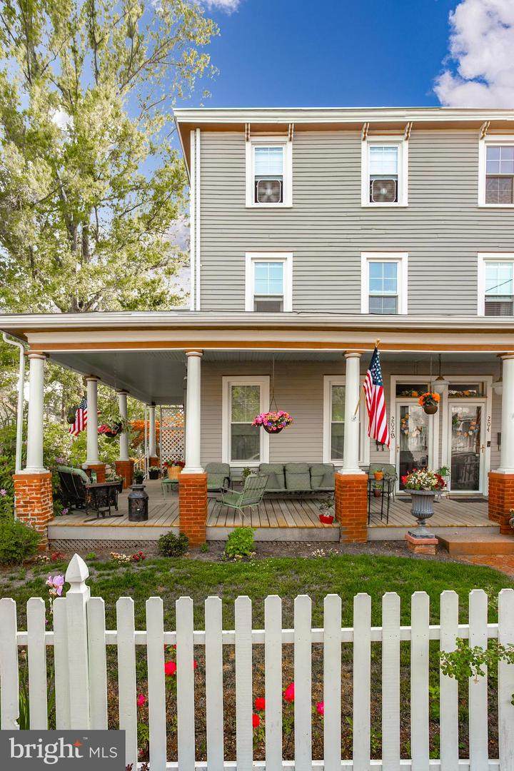202 Cherry Street - Photo 1