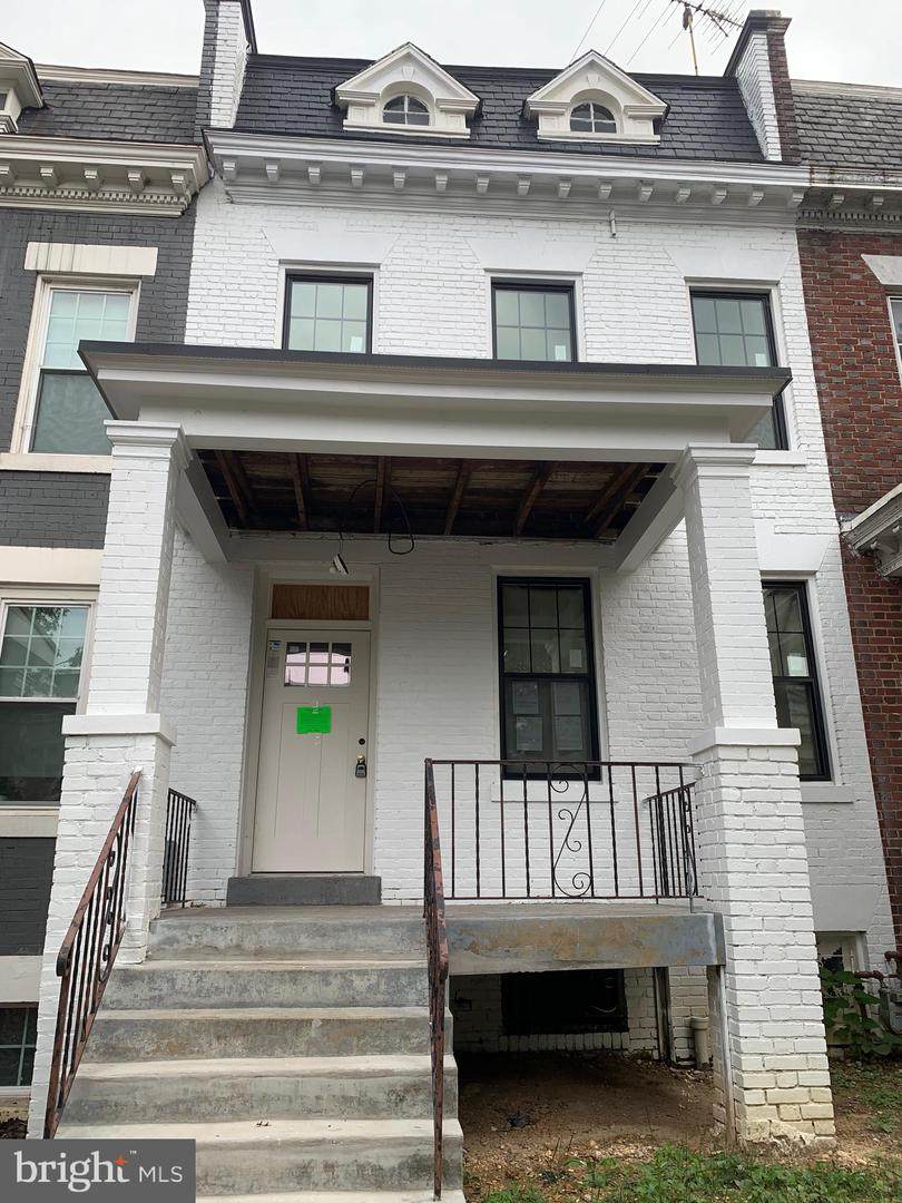 626 Lamont Street - Photo 1