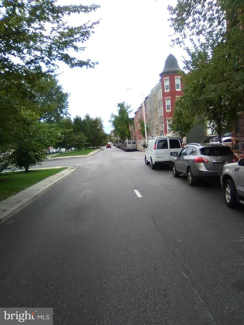 1806 Broadway - Photo 1