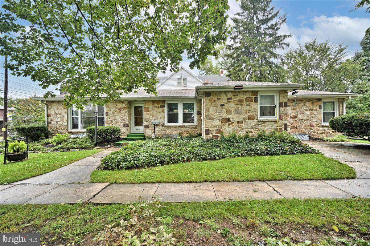 3525 Derry Street - Photo 1