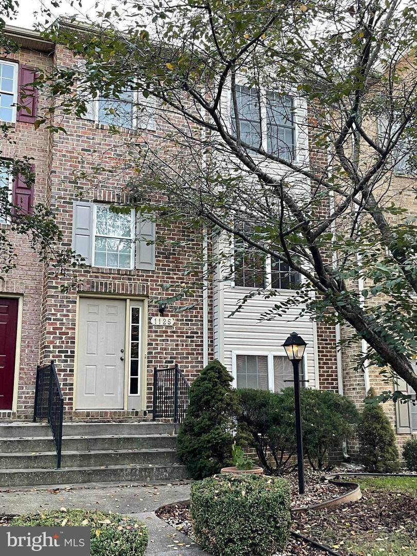 1125 Lindsay Lane - Photo 1