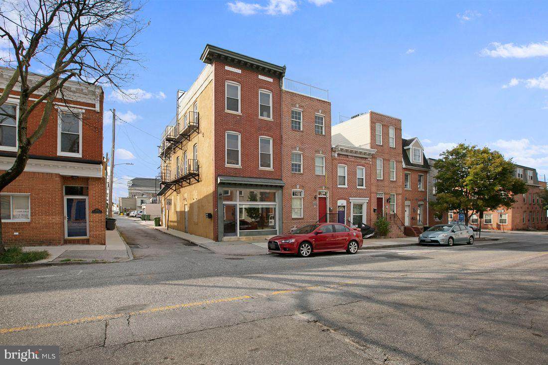211 Fort Avenue - Photo 1