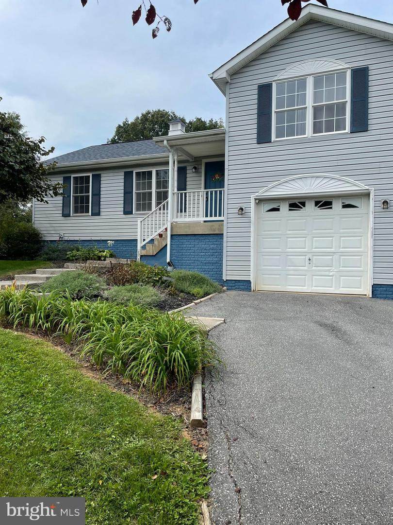 673 Thoroughbred Drive - Photo 1